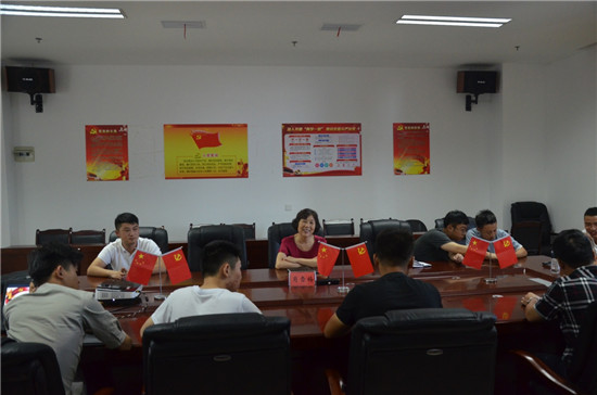 “傳承紅色基因、弘揚(yáng)八一精神”--城投集團(tuán)召開(kāi)退伍軍人座談會(huì)