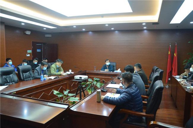 陳鴻云召開(kāi)重點(diǎn)項(xiàng)目疫情防控和復(fù)工復(fù)產(chǎn)工作專題調(diào)度會(huì)