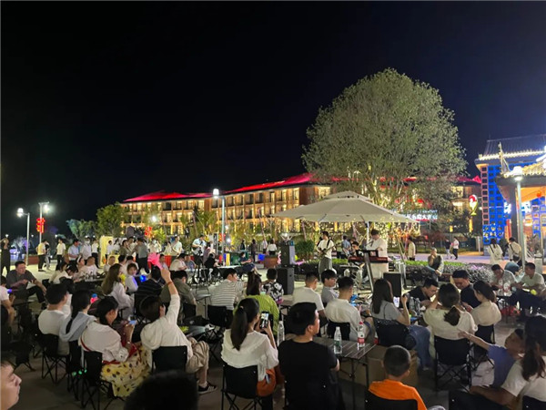 興商貿(mào) 促消費(fèi) 惠民生！景德鎮(zhèn)這里的夜市很火爆！