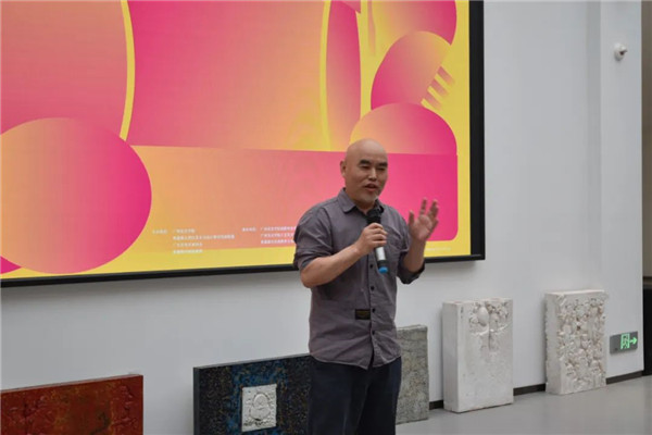 創(chuàng)建東亞文化之都 | 廣州美術(shù)學(xué)院景德鎮(zhèn)創(chuàng)作研究中心開館 暨 “大灣區(qū)視野下的”廣東當(dāng)代陶藝展開幕