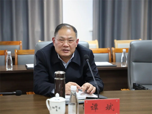 中國(guó)五冶集團(tuán)一行蒞臨市城投集團(tuán)調(diào)研座談