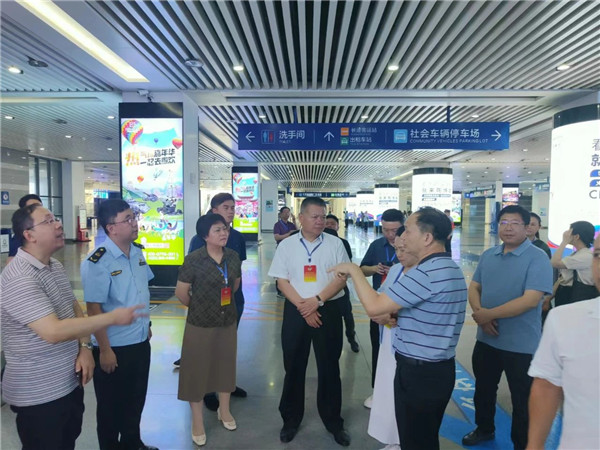 市政協(xié)開展“加快旅游集散體系建設(shè)，助力夜經(jīng)濟(jì)高質(zhì)量發(fā)展”專題調(diào)研