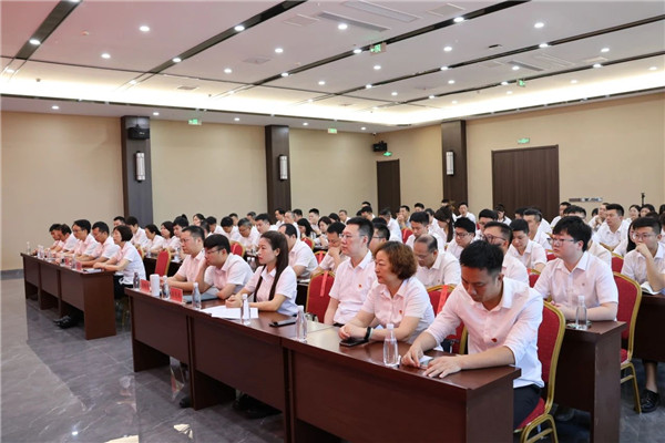 景德鎮(zhèn)城投集團(tuán)召開學(xué)習(xí)貫徹習(xí)近平新時代中國特色社會主義思想主題教育動員會