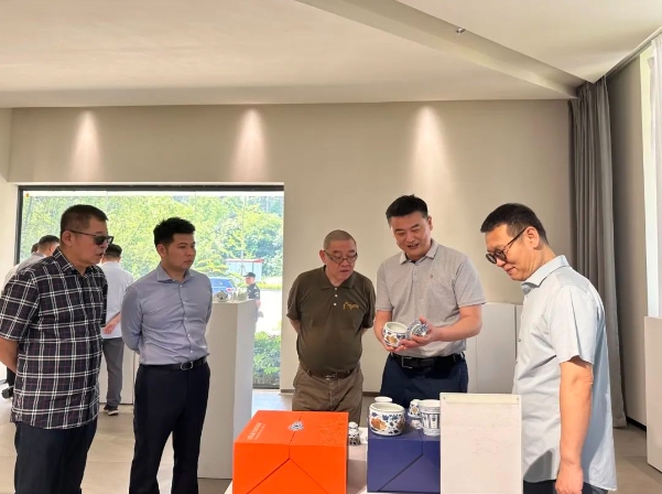 CFAC美院基地 清華大學(xué)美術(shù)學(xué)院與省數(shù)文集團(tuán)、市城投集團(tuán)強(qiáng)強(qiáng)聯(lián)手共繪文化創(chuàng)新新篇章