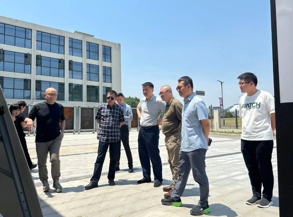 CFAC美院基地 清華大學(xué)美術(shù)學(xué)院與省數(shù)文集團(tuán)、市城投集團(tuán)強(qiáng)強(qiáng)聯(lián)手共繪文化創(chuàng)新新篇章