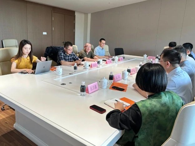 CFAC美院基地 清華大學(xué)美術(shù)學(xué)院與省數(shù)文集團(tuán)、市城投集團(tuán)強(qiáng)強(qiáng)聯(lián)手共繪文化創(chuàng)新新篇章